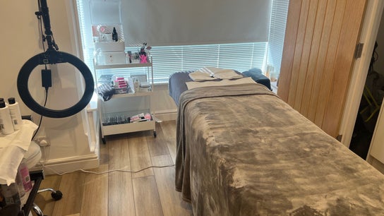 Blooms Beauty Room