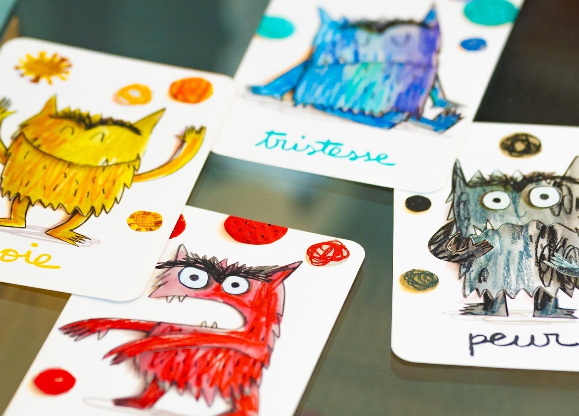 Cartes d'émotions à Susana MARQUES - Coach de Vie, Differdange, Differdange, LU, illustrant joie et tristesse.