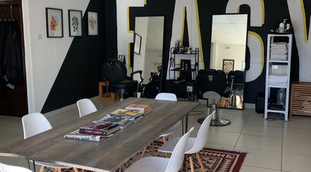 รูป Nev the Barber 2