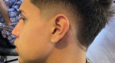 Barber & Coffee