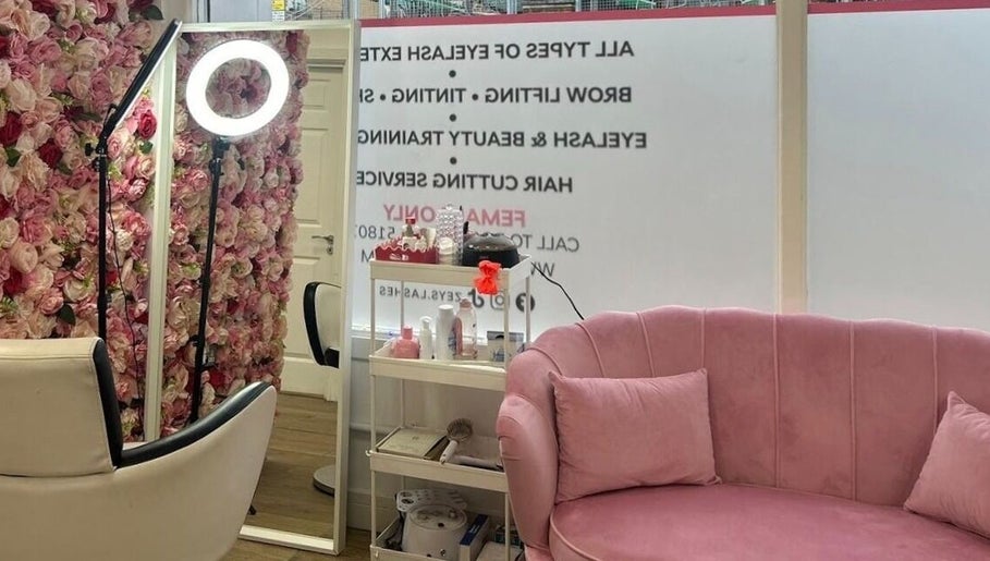Sima Skincare - Laser aesthetic clinic image 1