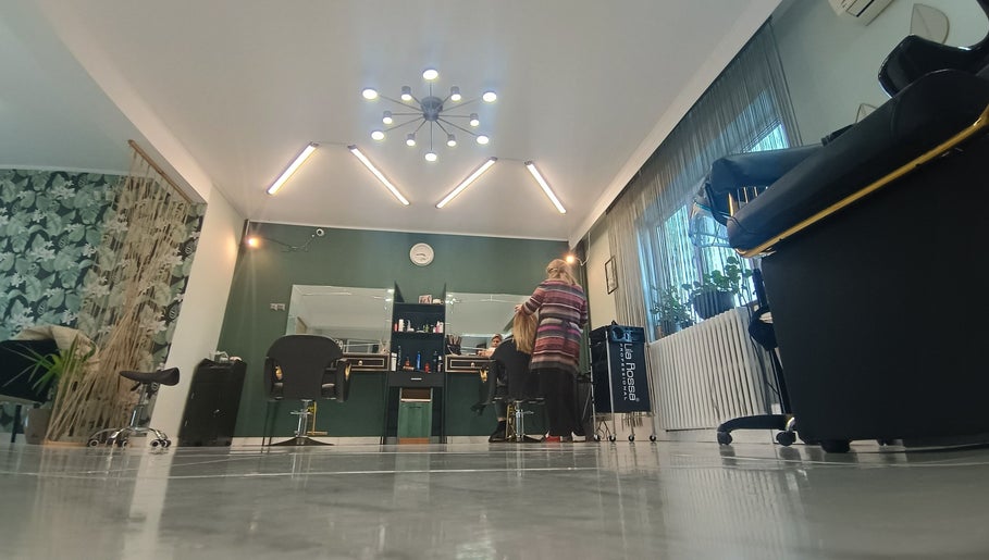 Salon Stiletto imagine 1