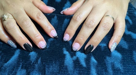 Altamirano nails