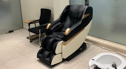Men Salon In Rozana Hotel