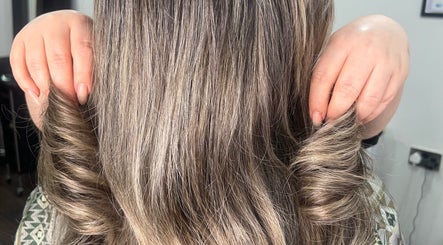 Dream Hair&Beauty image 2