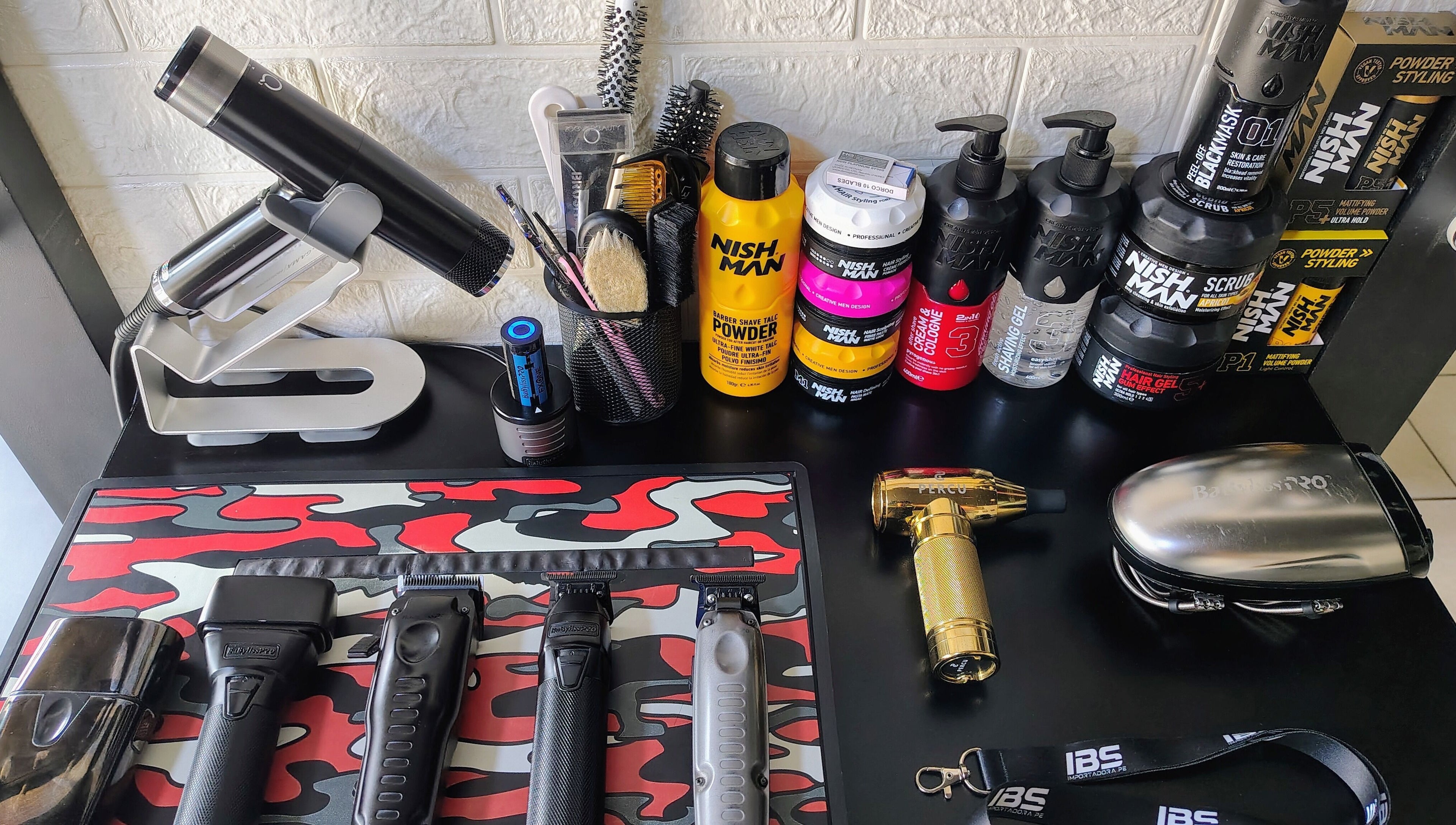 Herramientas de barbería en Barber E Fac, San Juan De Lurigancho, Provincia De Lima, PE.