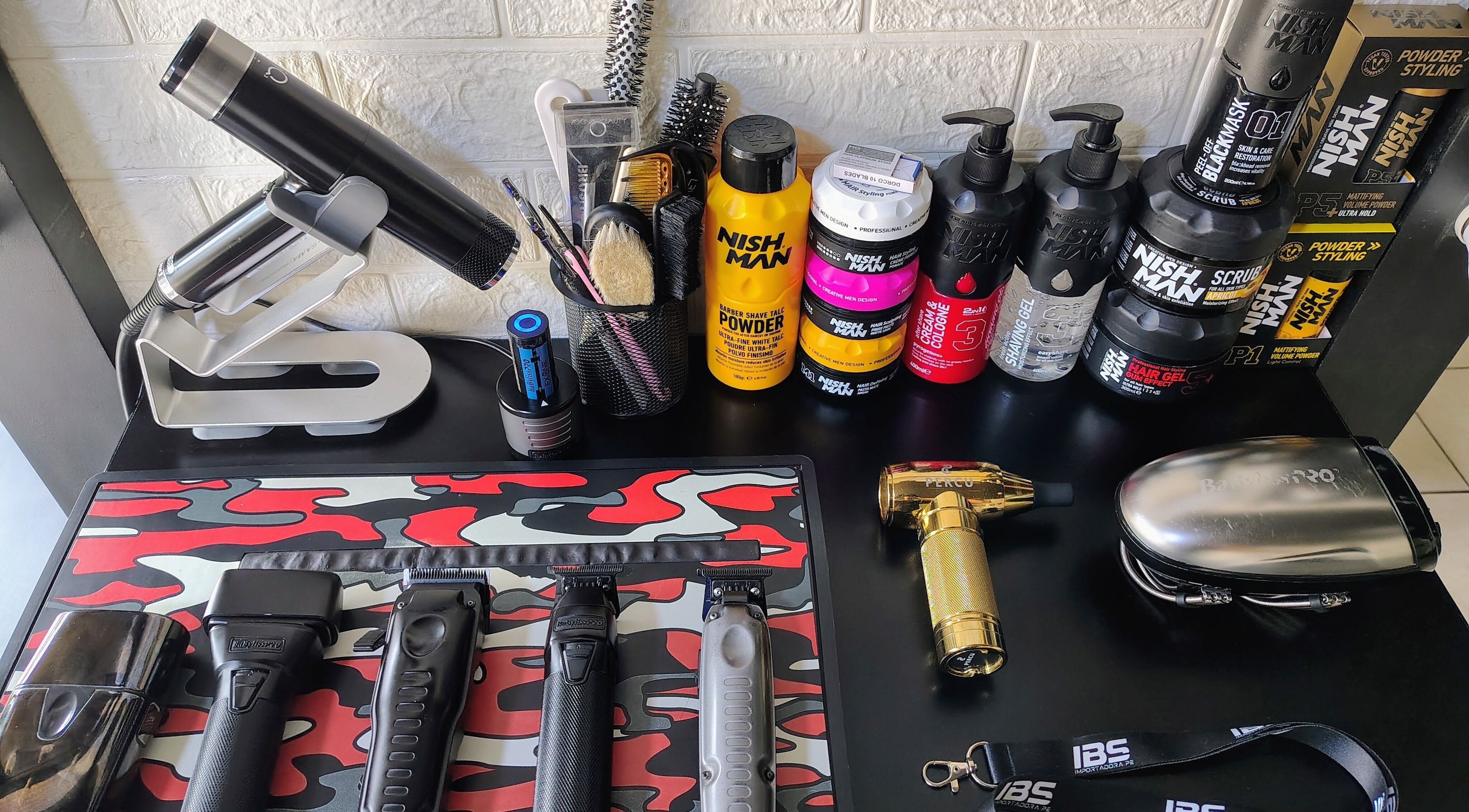 Herramientas de barbería en Barber E Fac, San Juan De Lurigancho, Provincia De Lima, PE.