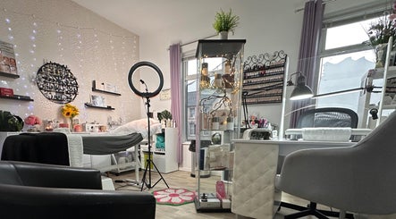 Az Andi’s Beauty Room pihentető belső tere Lurganban, Észak-Írországban.