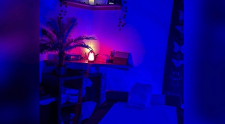 Charisma: Full Circle Massage image 2