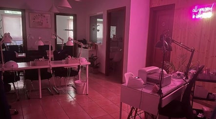 Academia y Centro de Belleza Tatiana GR