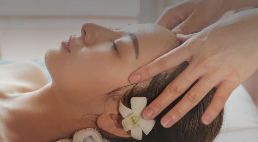 Relaxing head massage at Seven Cures, Riyadh, Riyadh Province, SA, with a floral touch of elegance.