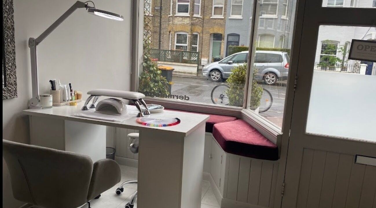 Comfortable nail station at Nails by Mariya, London, England, GB with street view.
