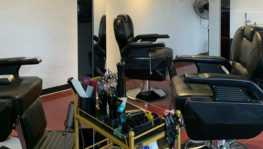 Black leather chairs and tools at Black Space Barbershop, Biñan, Calabarzon, PH.