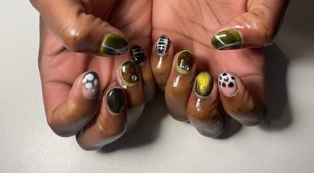 Holly.nail