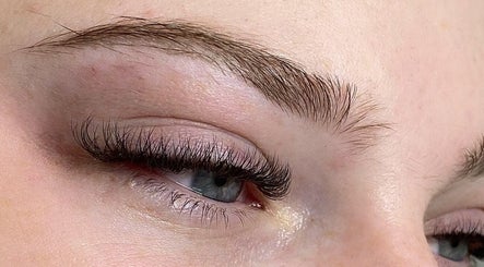 Lashes NYC Oksana image 2