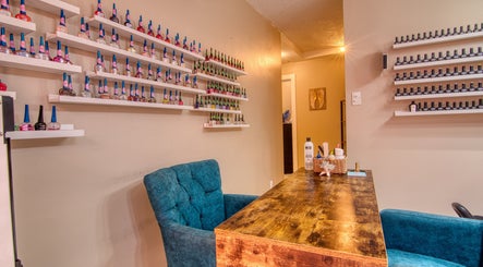 108 Aquarius Spa
