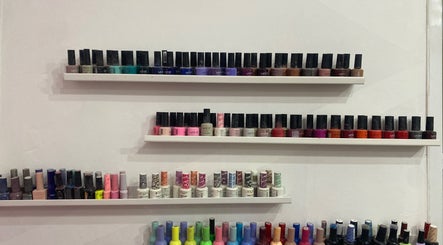 Quiero mis uñas image 2