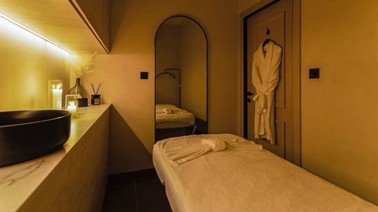 Repose Ladies Salon L.L.C