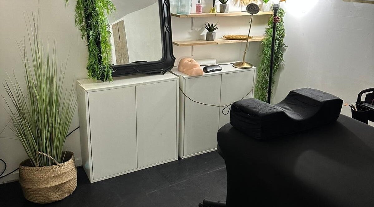 Espace bien-être minimaliste chez Lou Lou à Aix-en-Provence, Provence-Alpes-Côte d'Azur, FR.