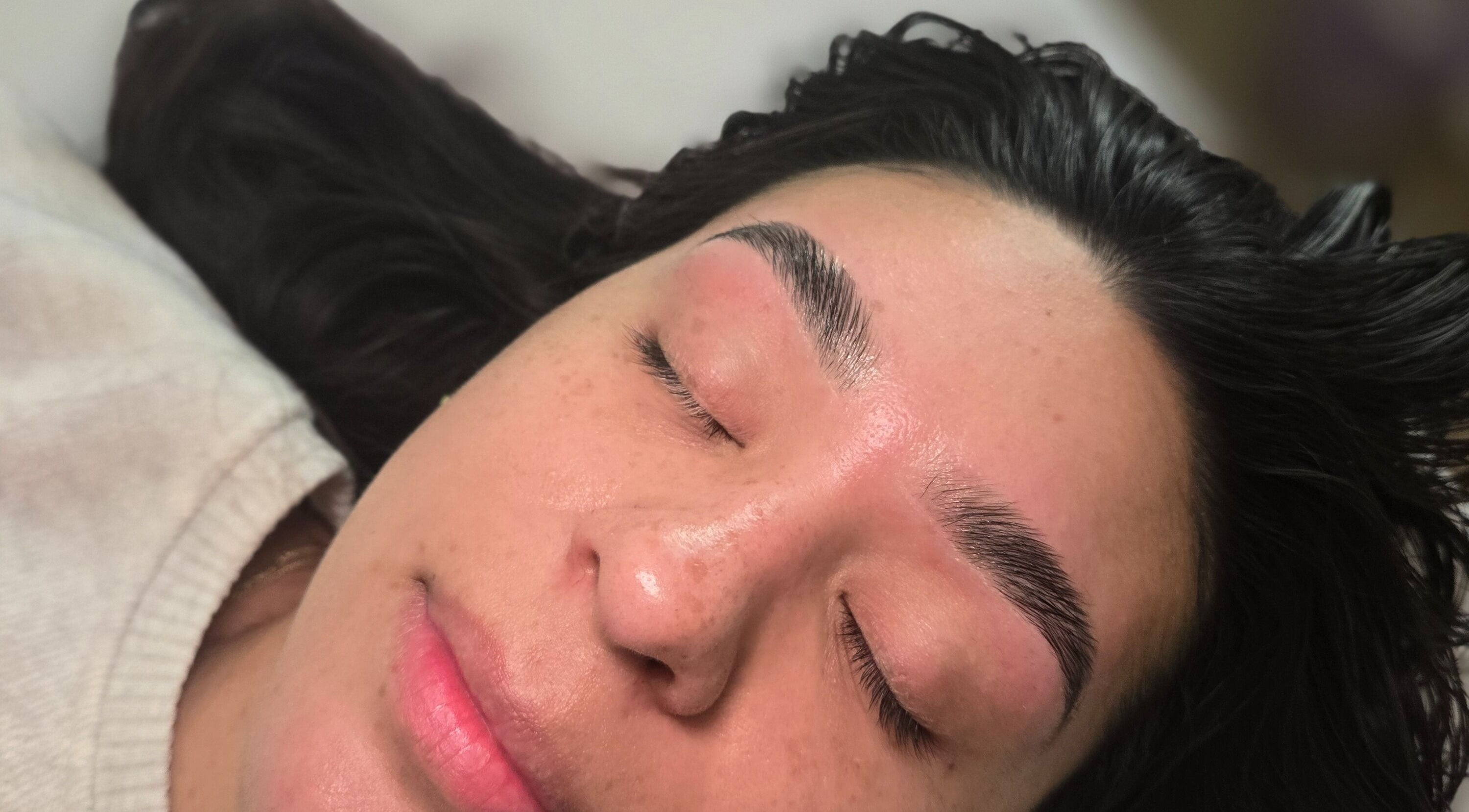 Natural eyebrow enhancement at Esthetics X Mayra, New Caney, Texas, US.