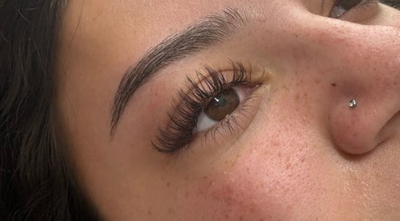KatrinaAlexBeautySpecialist image 3