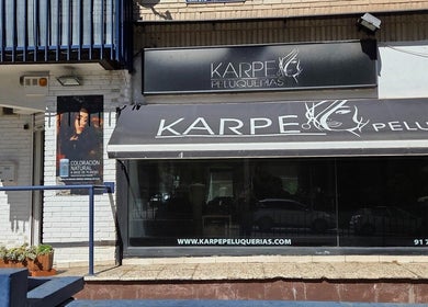 Vista de la fachada de Karpe Peluquerías - Vaguada en Madrid, Comunidad De Madrid, ES.