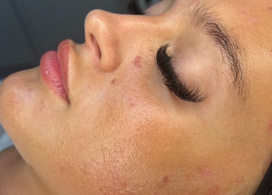 Close-up of lush eyelashes at Mimis Aesthetics, Shipley, England, GB enhancing skincare results.