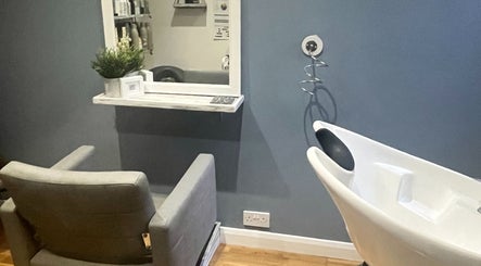 Jo Steele Hairstylist