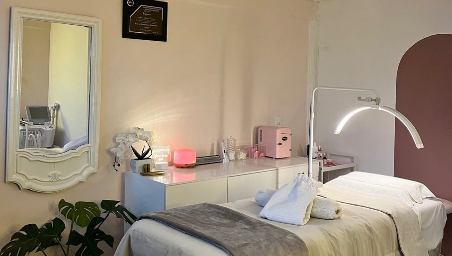 Glow skin spa image 1
