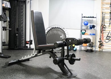 Elinos Petrou Physiotherapy Center gym equipment in Strovolos, Lefkosia, CY for rehabilitation exercise.