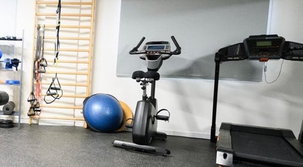 Modern equipment at Elinos Petrou Physiotherapy Center, Strovolos, Lefkosia, CY for rehabilitation and wellness.