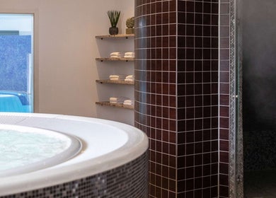 Luxurious spa area at Pullman Fit & Spa Lounge, Stuttgart, Baden-württemberg, DE featuring a serene hot tub.