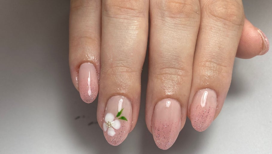 Stefy.uñasymiradas image 1