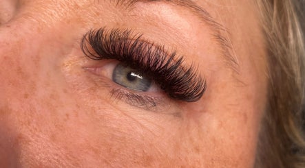 Lashed out image 3
