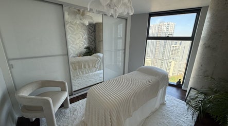 Luminosity Skincare & Holistic Therapies