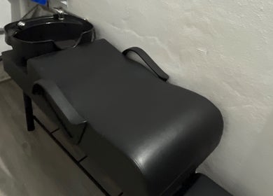 Modern hair wash station at Rich Salon Muslimah, Kota Bharu, Kelantan, MY, offering premium salon experiences.