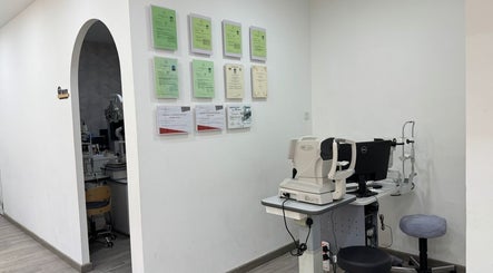 JIN OPTOMETRY image 3