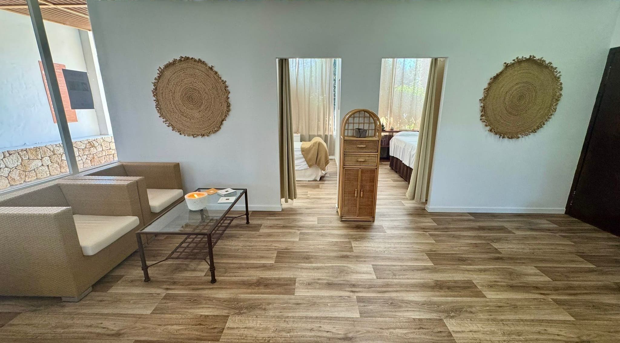 Relaxing lounge area at Earth&Sky, Sant Antoni De Portmany, Illes Balears, ES featuring cozy seating and decor.