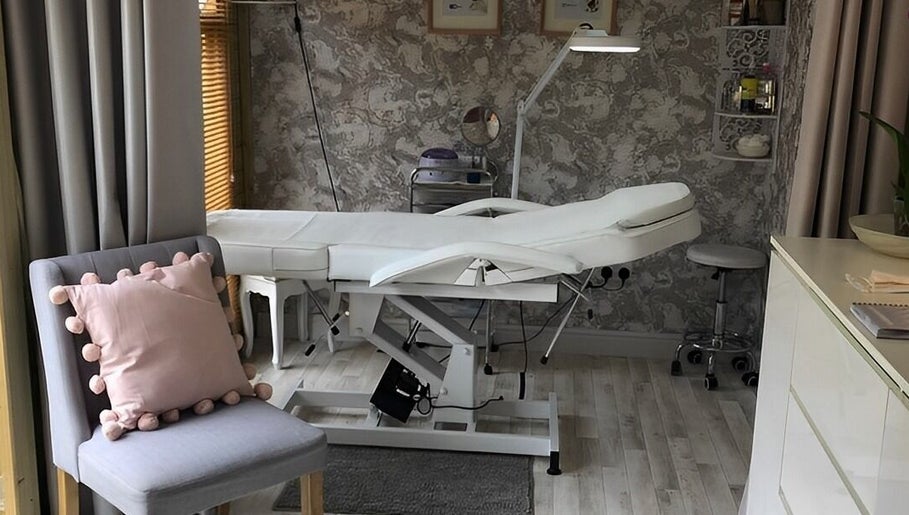 The Nail Boutique image 1