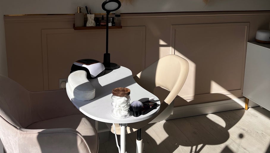 E LUXE, bilde 1