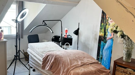 Mel beauty artist