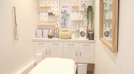 Immagine 2, Remadee Spa at Hillcrest Pharmacy