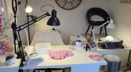 Wonder Nails
