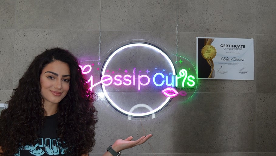 Gambar GossipCurls 1
