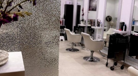 Royal Essence Beauty Salon L.L.C