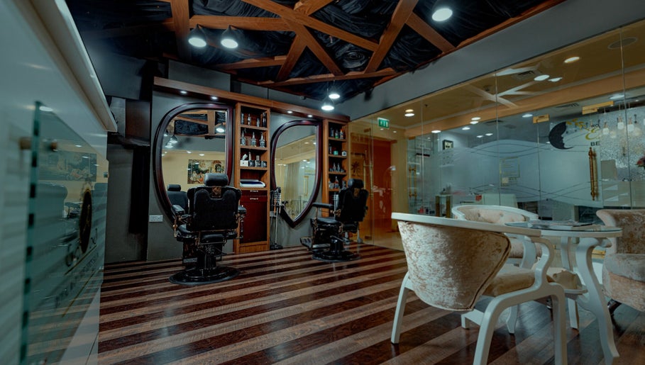 Royal Man Cave Gents Salon L.L.C image 1