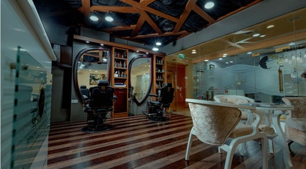 Royal Man Cave Gents Salon L.L.C image 2
