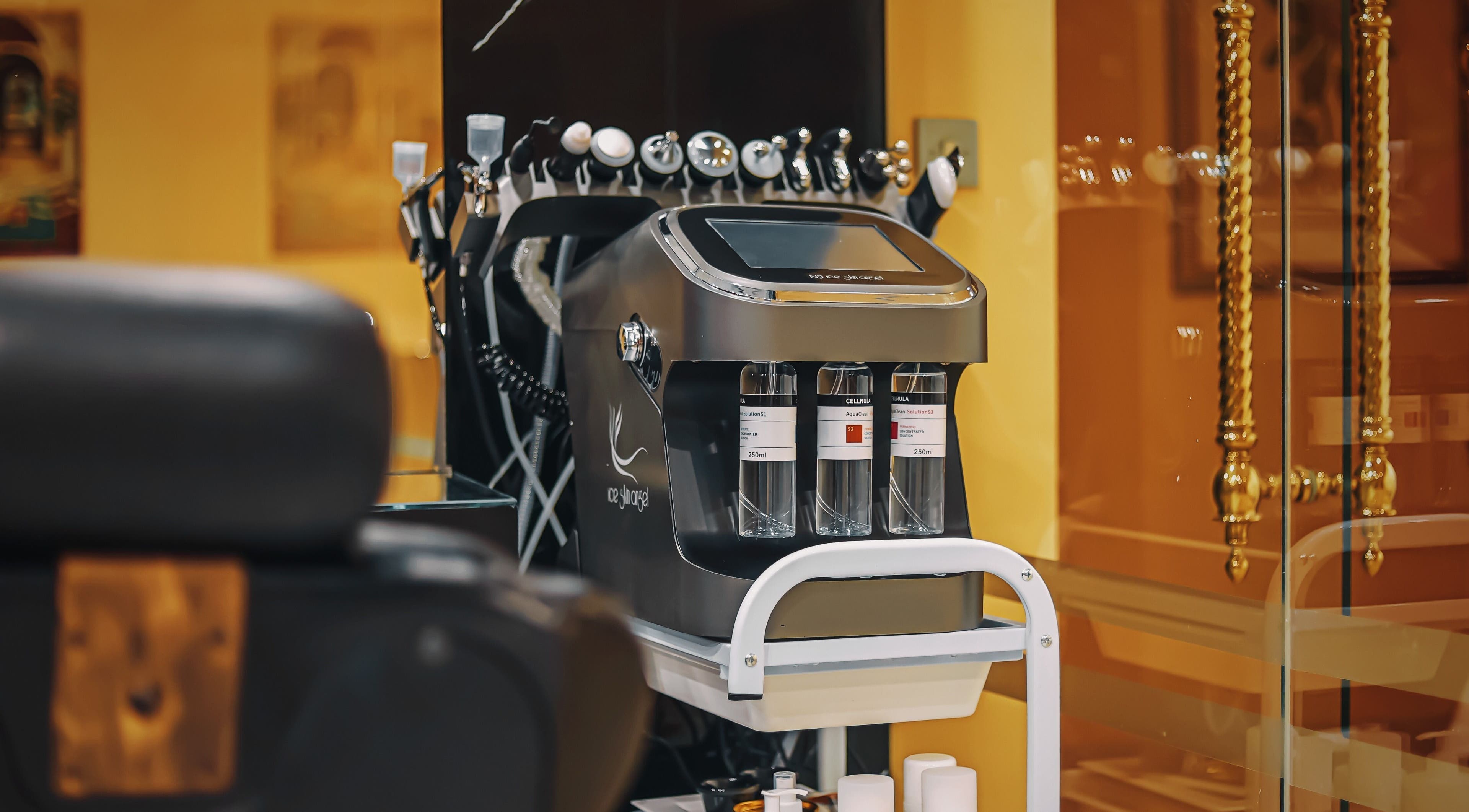 Modern hair styling equipment at The Jet Barber Gents Salon Palm Jumeirah, Dubai, AE.