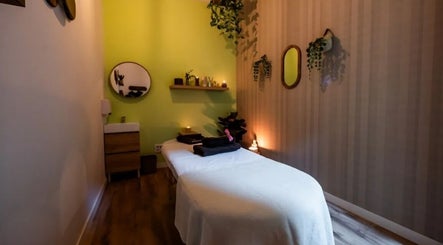 Amazonia Massage Culture - La Moraleja image 2