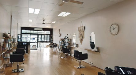 Imagen 3 de Heavenly Hair Studio Kempsey